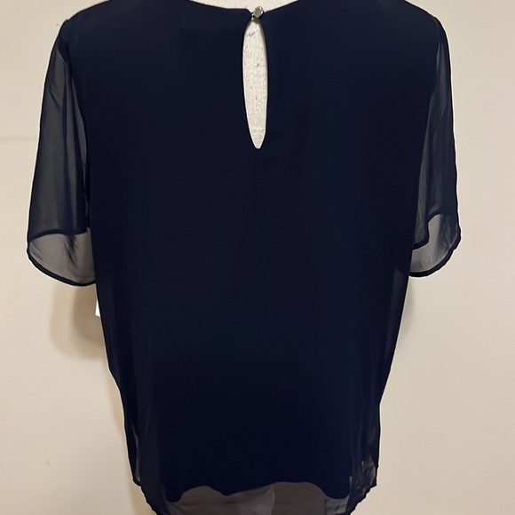 Vince Camuto dressy black blouse. Size large - Picture 4 of 9
